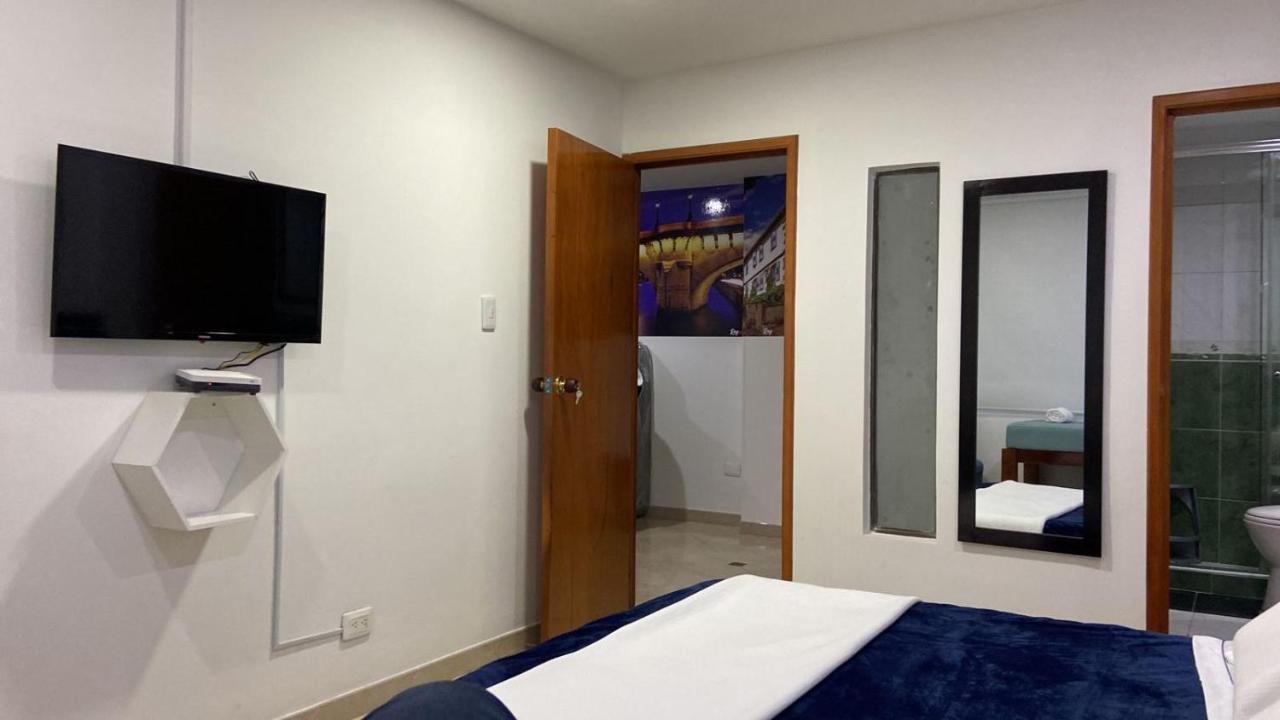C Hotelera Rey.Es Bogota Luaran gambar